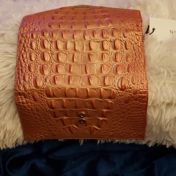 Brahmin Wallet - Picture 4 of 4